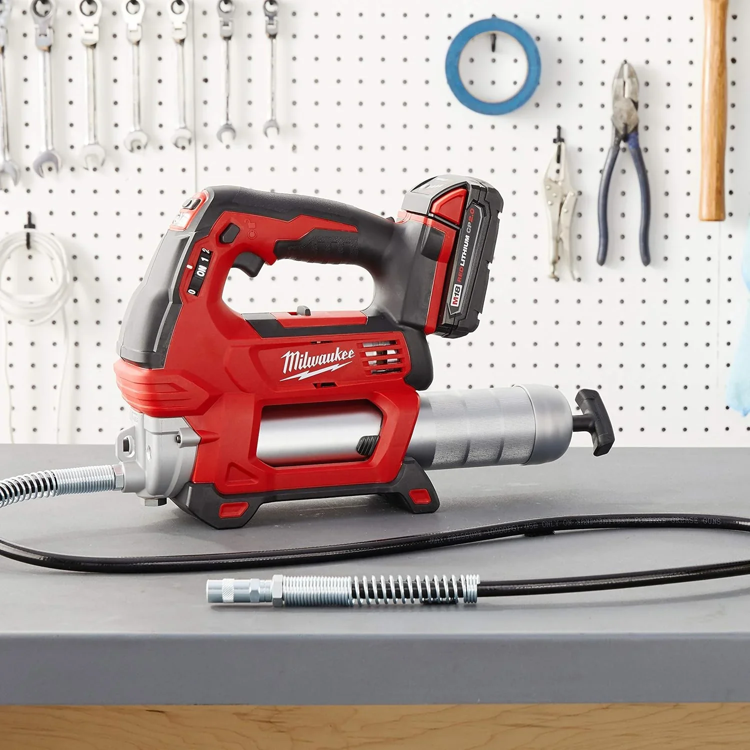 Milwaukee Electric M18 Cordless Dual-Speed Grease Gun, 14 oz, 18 Volts, 4 Feet Hose – M18