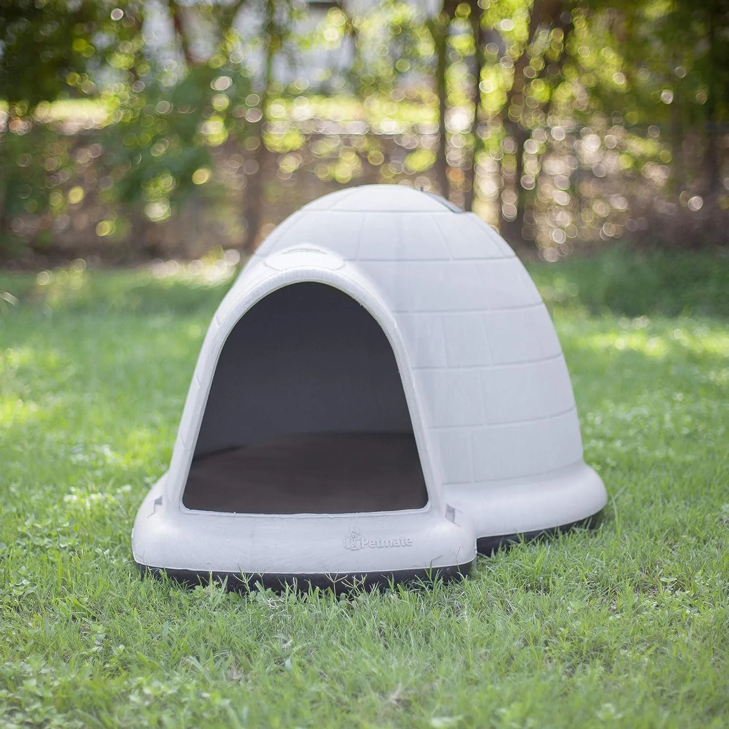 Dog House (Igloo Dog House, Made in USA with 90% Recycled Materials, All Weather Protection Pet Shelter) for XL Dogs 90 to 125 pounds, Made in USA