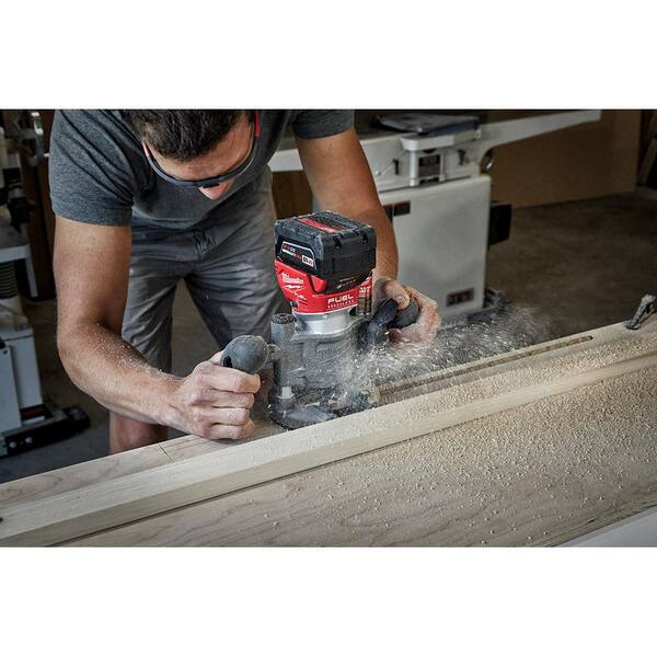 Milwaukee M18 Fuel 18V Lithium-Ion Brushless Cordless Compact Router With Plunge Base – 48-10-5601