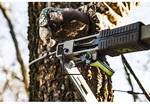 SD Climbing Treestand Lightweight Aluminum, Foam Padded Seat, 300 lbs Capacity, Includes Safety Harness