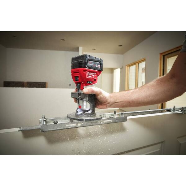 Milwaukee M18 Fuel 18V Lithium-Ion Brushless Cordless Compact Router With Plunge Base – 48-10-5601
