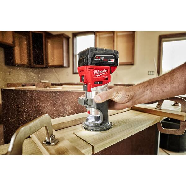 Milwaukee M18 Fuel 18V Lithium-Ion Brushless Cordless Compact Router With Plunge Base – 48-10-5601